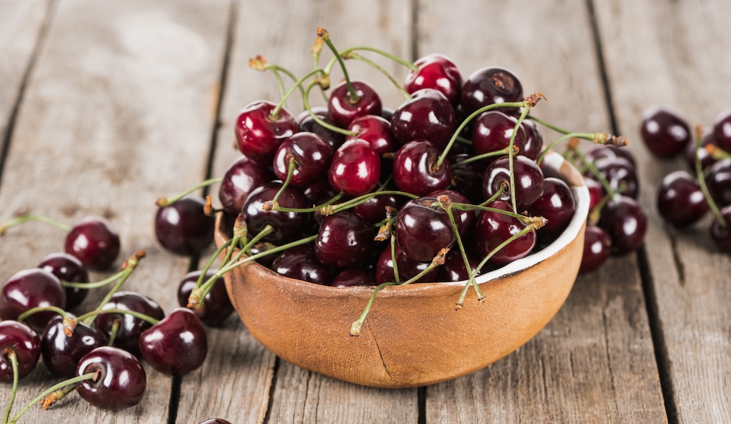 Cancer Defeated | Forgotten Spring Berry Fights Cancer Naturally!
